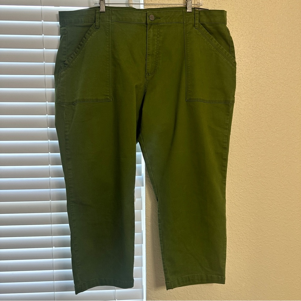 NWT! Kut from the Kloth Crop Straight Leg Pants